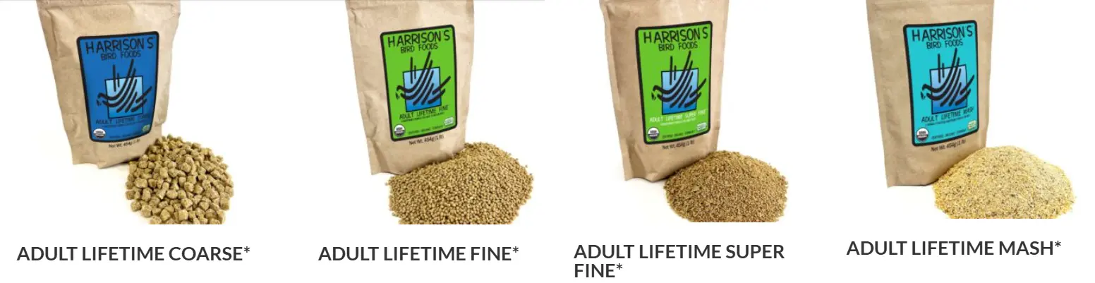 ハリソンアダルトライフタイムの3サイズ。健康な成鳥向けの維持食タイプで、タンパク質14%、脂肪6%の適度な栄養バランス